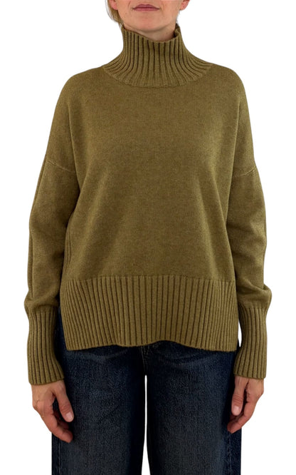 Initial - Maglia collo alto spacco - Olio